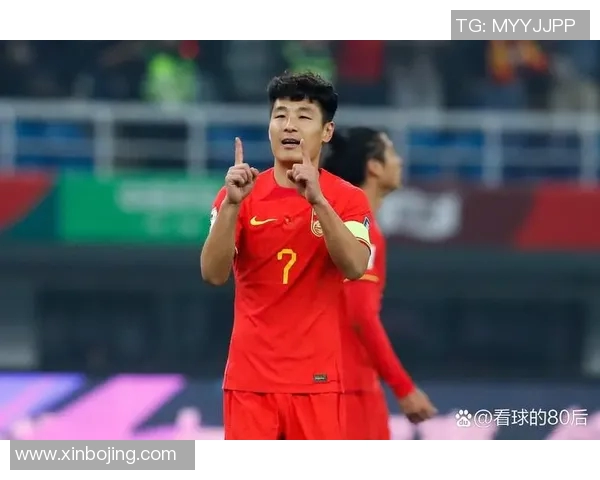 这位男足球星凭借个人魅力和出色技艺成为全球焦点其头像和名字深受球迷喜爱 这位男足球星凭借个人魅力和出色技艺成为全球焦点其头像和名字深受球迷喜爱